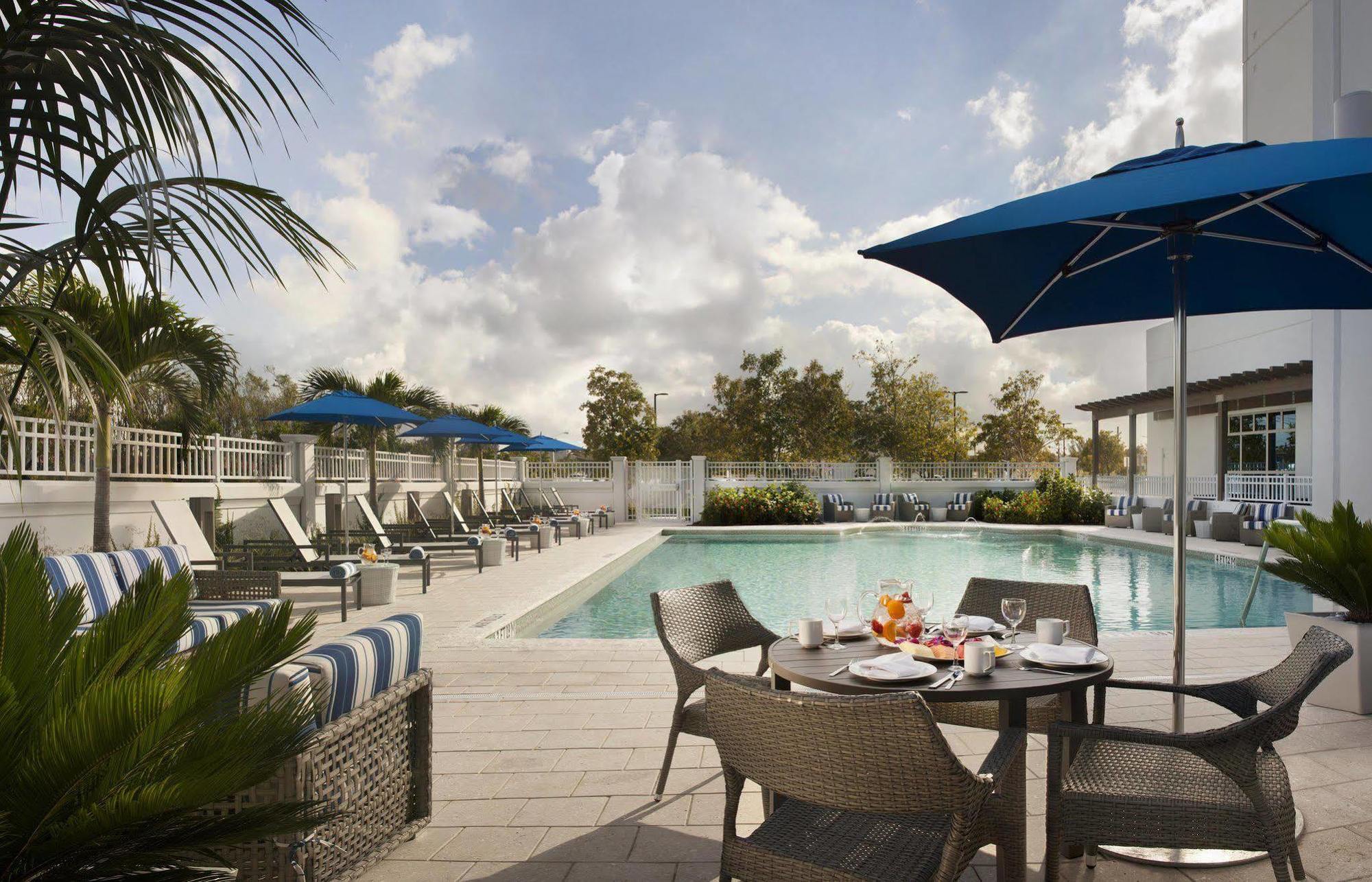 Hilton Garden Inn Miami Dolphin Mall Sweetwater Exterior foto